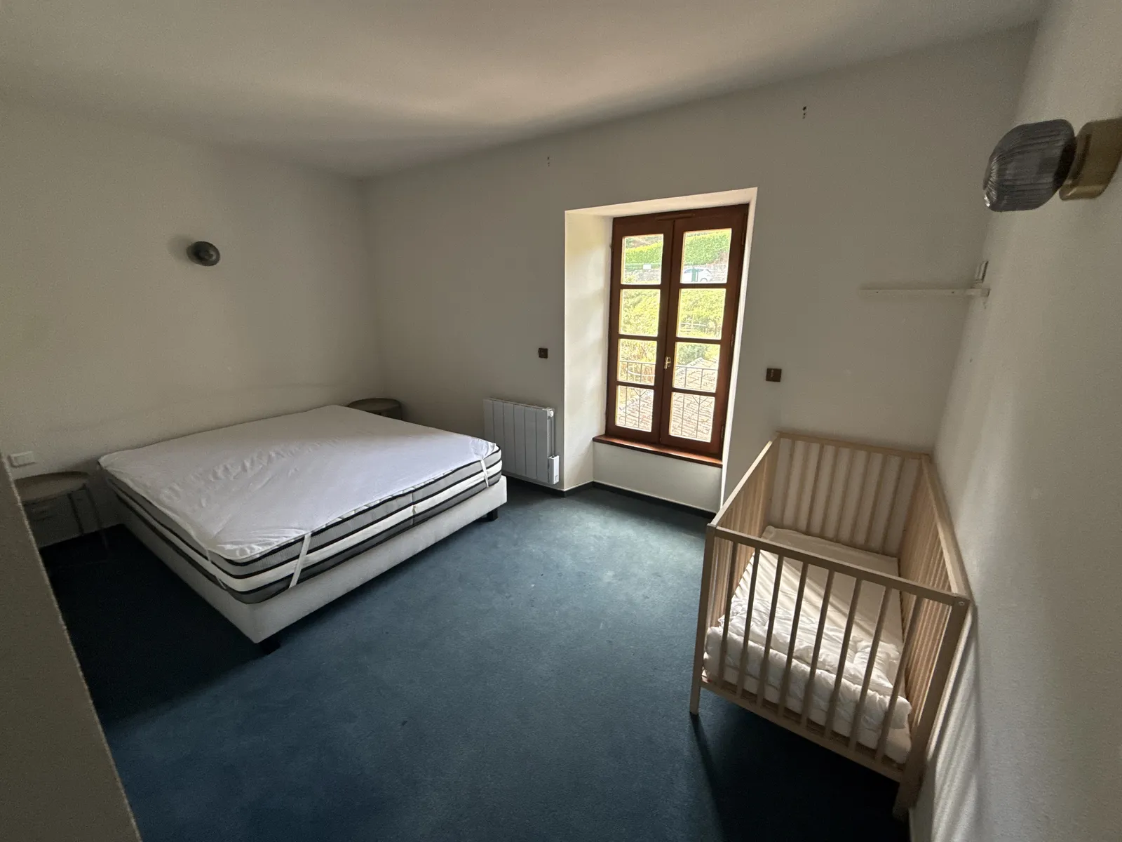 Chambre familiale avec lit bébé, Les Raspes