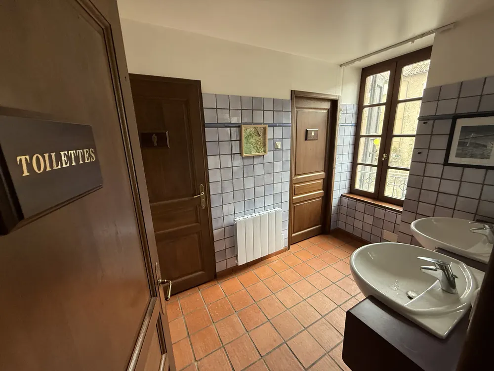 Toilettes de la demeure Les Raspes